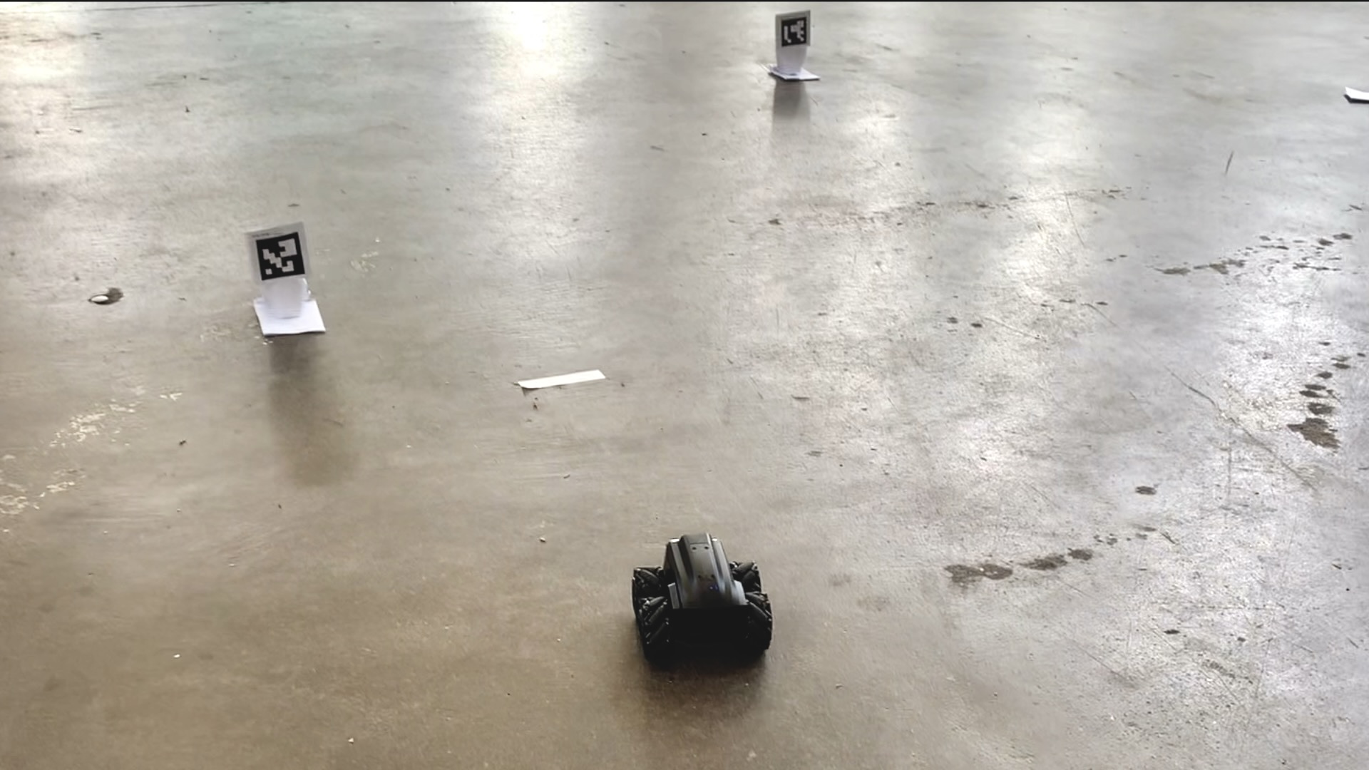 Mini Autonomously Navigating Robot